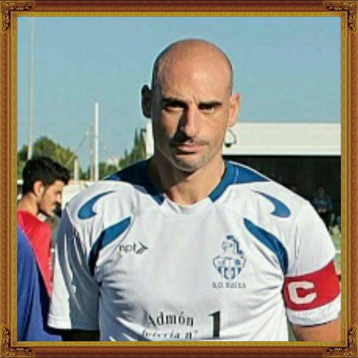 Cristian Castells, central de la Sds ,tambien a jugado en el Mestalla, Valencia c.f., Poli Ejido, Alaves , liga griega ,segunda liga Italiana y liga Irlandesa_0