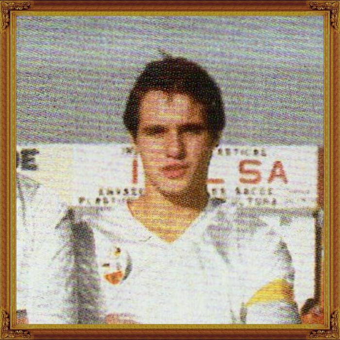 Sapiña, valiente lateral de los años 70_0