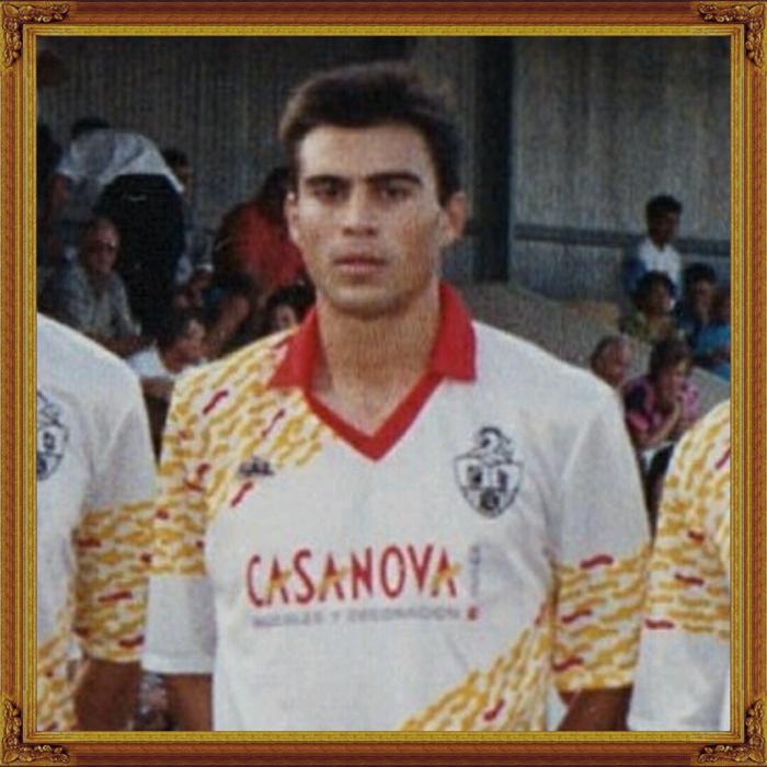 Soria,jugador foraneo de la Sds a finales de los 90, ganó una copa del rey con el VCF , tambien jugo en primera con el Numancia y en segunda con Levante, Cordoba y Almeria. central_0