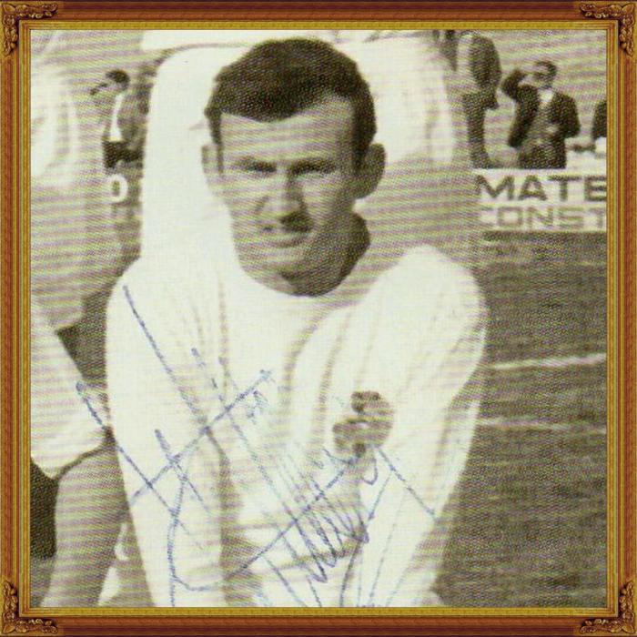 Marco, extremo izquierdo nato ,habil y goleador de los 60 . Atambien paso por el Mestalla_0